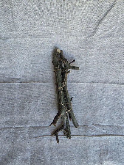 Natural Bay Laurel Wood Sticks Bundle