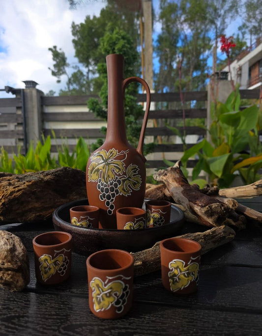 Caucasian Ceramic Wine Decanter with 6 Cups